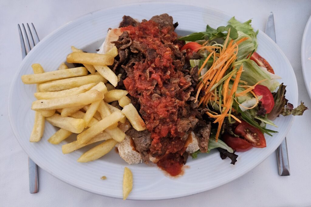 Lamb iskender kebab